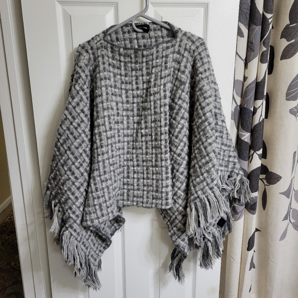 Rachel Comey Hand Knit 100% Baby Alpaca Wool Poncho